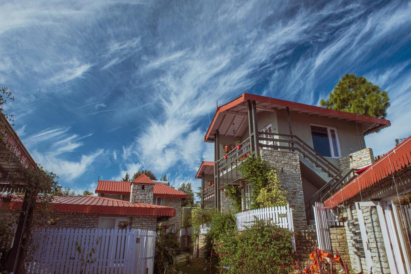 The Birdcage, Mukteshwar Hotel Bagian luar foto